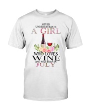 july who loves wine Classic T-Shirt thumbnail