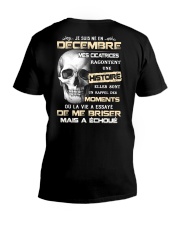 decembre de me brise V-Neck T-Shirt thumbnail