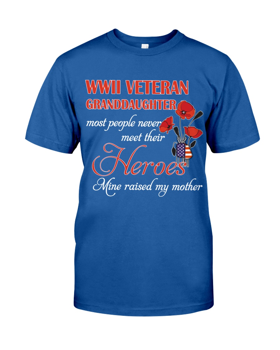 WWII Veteran Granddaughter Classic T-Shirt