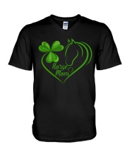 HORSE MOM ST PATRICK DAY V-Neck T-Shirt tile
