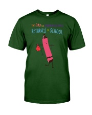 Paraprofessional Crayon Red Classic T-Shirt tile