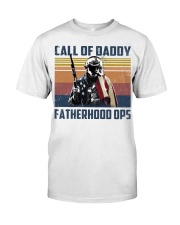 I'm a dad grandpa and a veteran Classic T-Shirt front