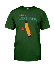 School Nurse Crayon Orange Classic T-Shirt tile