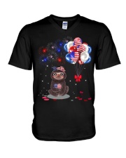 Independence Day balloons V-Neck T-Shirt tile