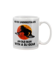 Never underestimate an old man Mug tile