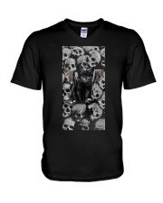 Black cat V-Neck T