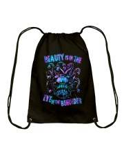 Beauty in the eyes of beholder Drawstring Bag tile