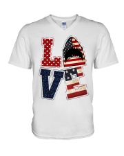 Love America V-Neck T-Shirt tile