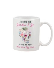 And into the garden I go Mug tile