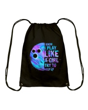 I know I play like a girl Drawstring Bag tile