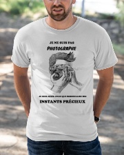 JE NE SUIS PAS PHOTOGRAPHE Classic T-Shirt apparel-classic-tshirt-lifestyle-front-50