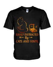 LIMITED EDITION - CAT LOVERS 10696A V-Neck T-Shirt tile