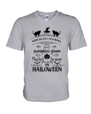 LIMITED EDITION - T SHIRT 10699A V-Neck T-Shirt tile