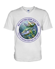 LIMITED EDITION - FARMER TURTLES FUNNY - 80485P V-Neck T-Shirt tile