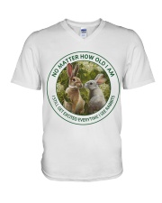 LIMITED EDITION - FARMER RABBIT FUNNY - 80483P V-Neck T-Shirt tile