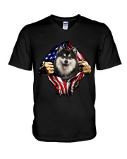 LIMITED EDITION - HUSKY AMERICAN FLAG - 9317P V-Neck T-Shirt tile