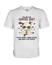 LIMITED EDITION - CAT LOVERS - 90032A V-Neck T-Shirt tile