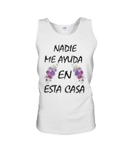 Nadie Me Ayuda En Esta Casa Shirts Unisex Tank thumbnail