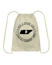 MAINE GIRL LIVING IN TENNESSEE Drawstring Bag tile