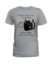 I Read Books Ladies T-Shirt thumbnail