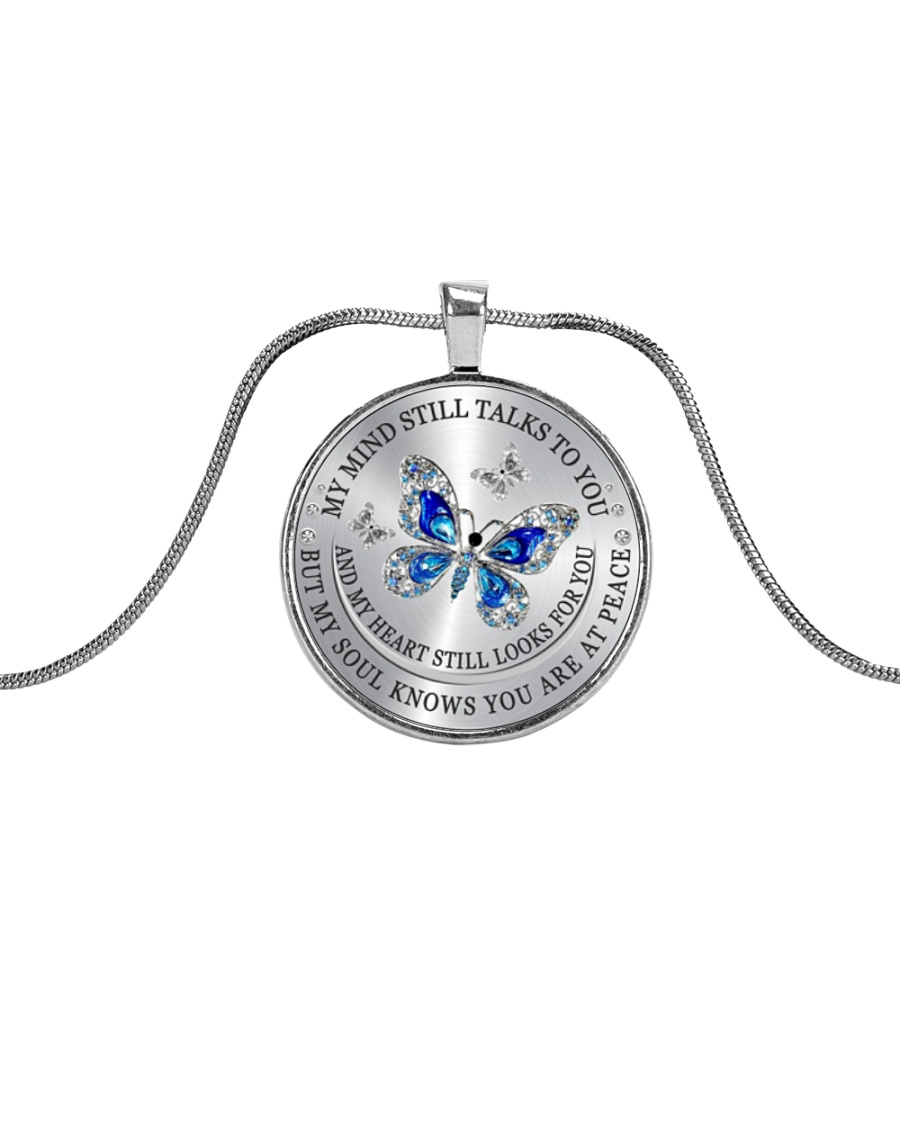 My Mind Still Talks To You Metallic Circle Necklace