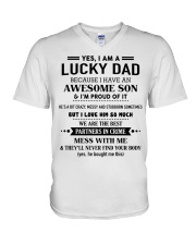 I'm a lucky Dad- I have an Awesome Son - Kun 00 V-Neck T-Shirt thumbnail