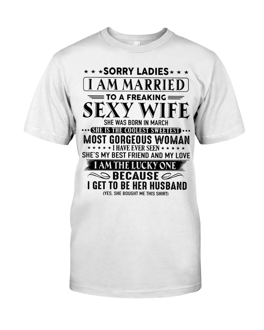 I am married to an awesome wife gift for husband Classic T-Shirt