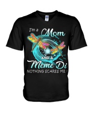 I'm a Mom and a Meme Di V-Neck T-Shirt tile