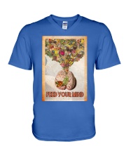 Gardening Feed your mind V-Neck T-Shirt tile