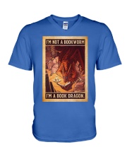 Book I'm not a bookworm V-Neck T-Shirt tile