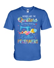 Quilter V-Neck T-Shirt tile