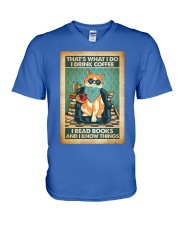 I read books and i know things V-Neck T-Shirt tile