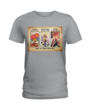 Knitting Jesus in her heart Yarn in her hand Ladies T-Shirt tile