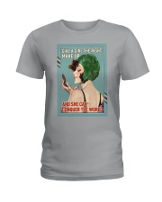 Make177 Give A Girl The Right Makeup Ladies T-Shirt tile