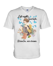 Book Late nights Good books Warm tea Nice dreams V-Neck T-Shirt tile