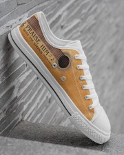 Guitar Praise him Men's Low Top White Shoes aos-complex-men-white-high-low-shoes-lifestyle-inside-right-06