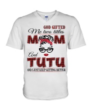 Mom And Tutu - Red 2022 .Png V-Neck T-Shirt tile