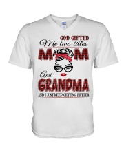 Mom And Grandma - Red 2022 V-Neck T-Shirt tile