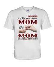 Mom And Mom - CR.Png V-Neck T-Shirt tile