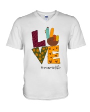Love Mamie Life - Tur Hand V-Neck T-Shirt tile