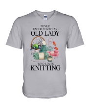 Never underestimate knitting lady V-Neck T-Shirt tile