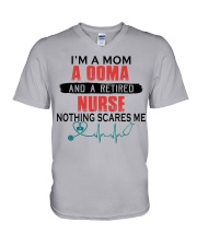 i'm a mom Ooma V-Neck T-Shirt tile