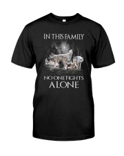 Wolf Family Classic T-Shirt front