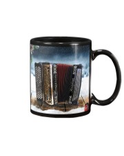 Accordion Christmas Mug front