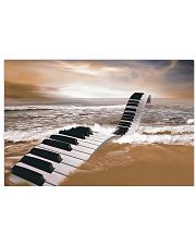 Pianist Piano on the Beach Poster 17x11 Poster front