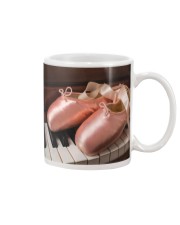 Ballet shoes and piano Mug front