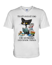 BOOK THAT'S WHAT I DO I READ BOOKS V-Neck T-Shirt tile
