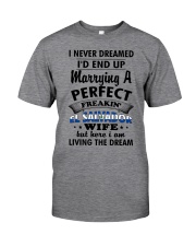 El Salvador Wife Classic T-Shirt front