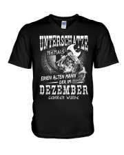 Mann Der im Dezember Geboren Wurde V-Neck T-Shirt thumbnail