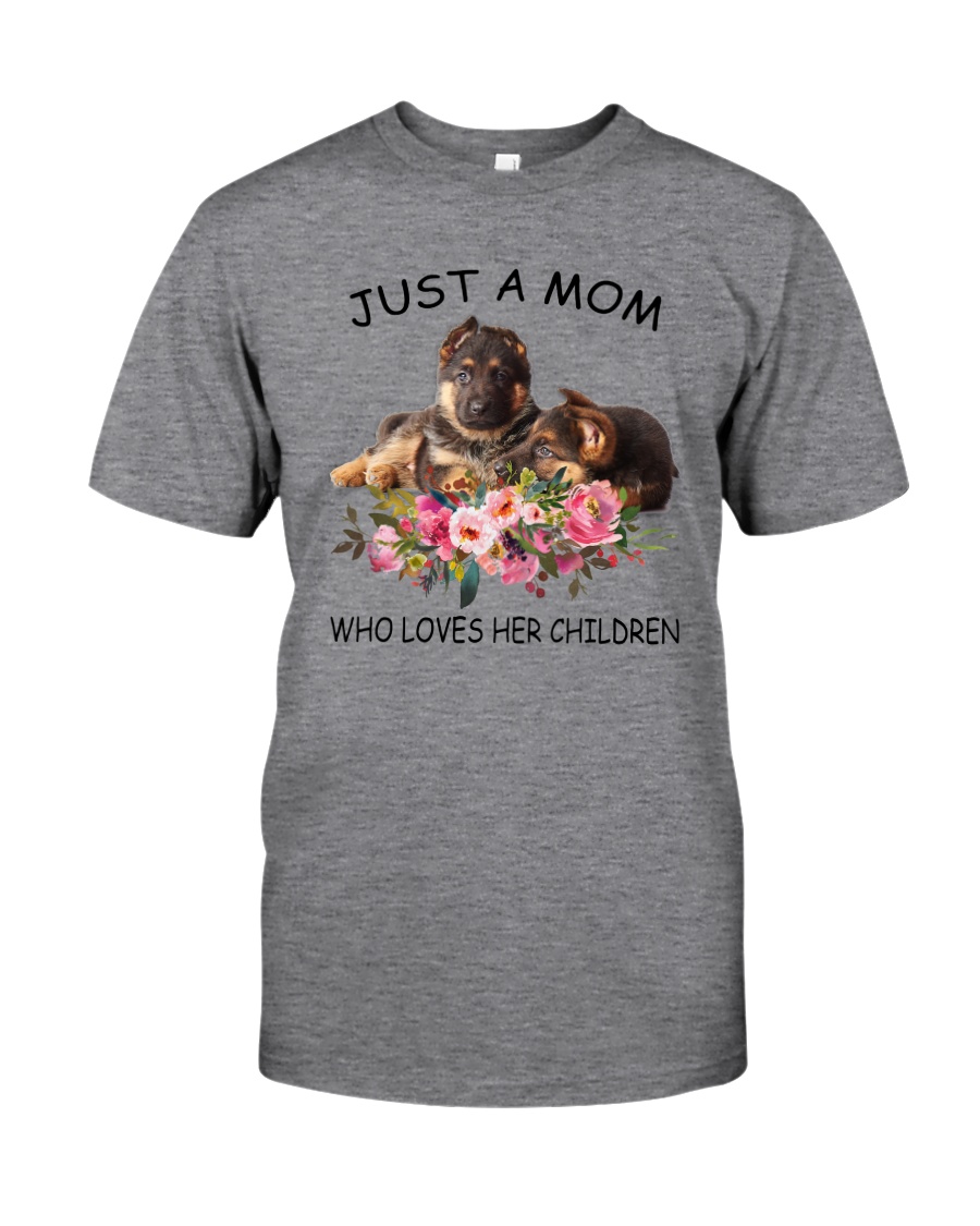 GAEA - German Shepherd Mom 1204 Classic T-Shirt